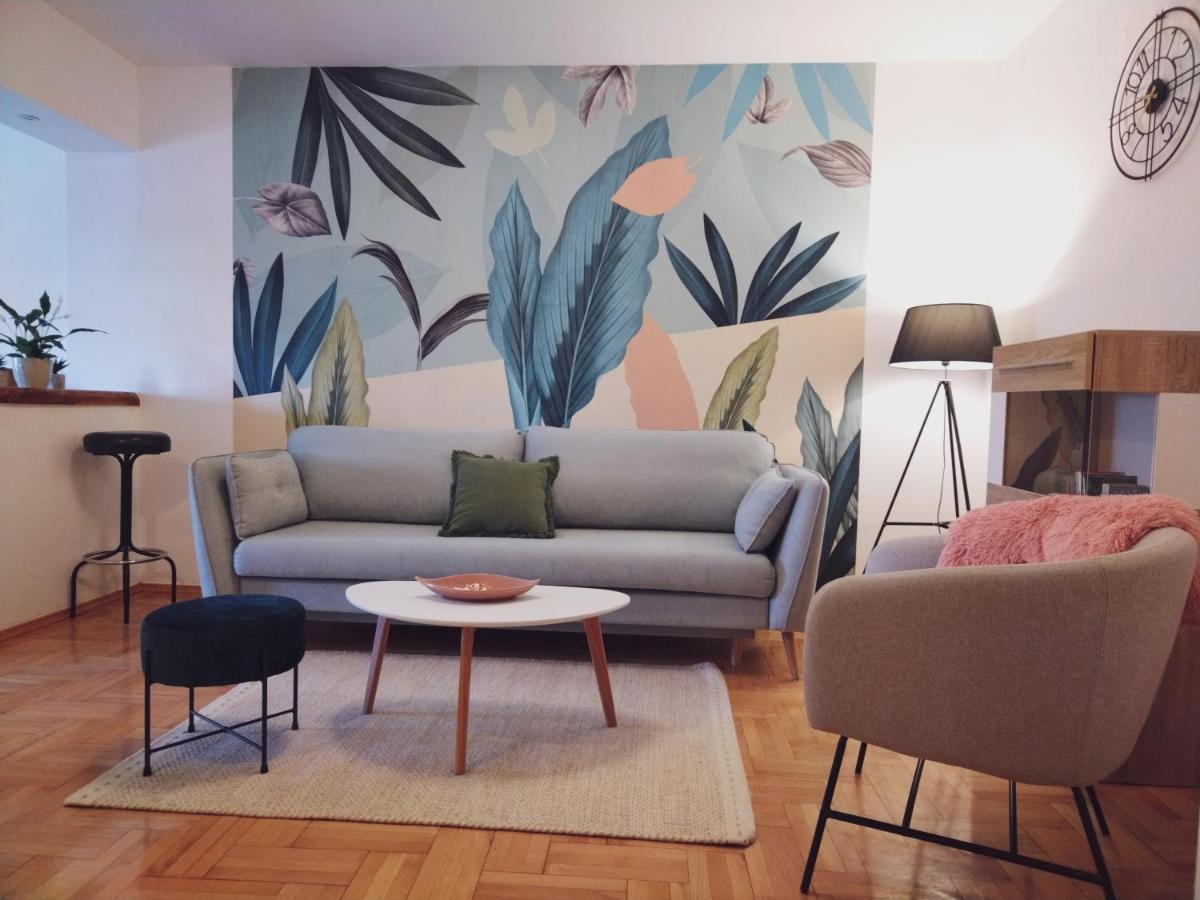Apartments Radmila ポレッチ エクステリア 写真