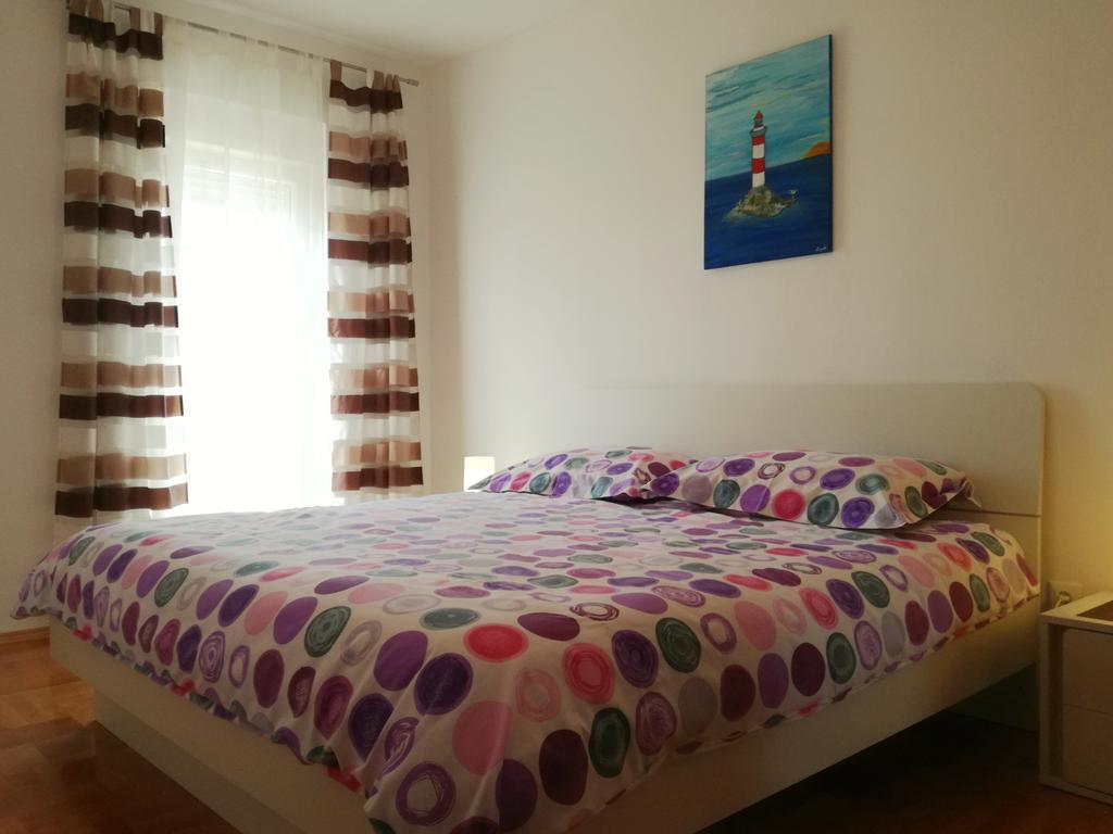 Apartments Radmila ポレッチ エクステリア 写真