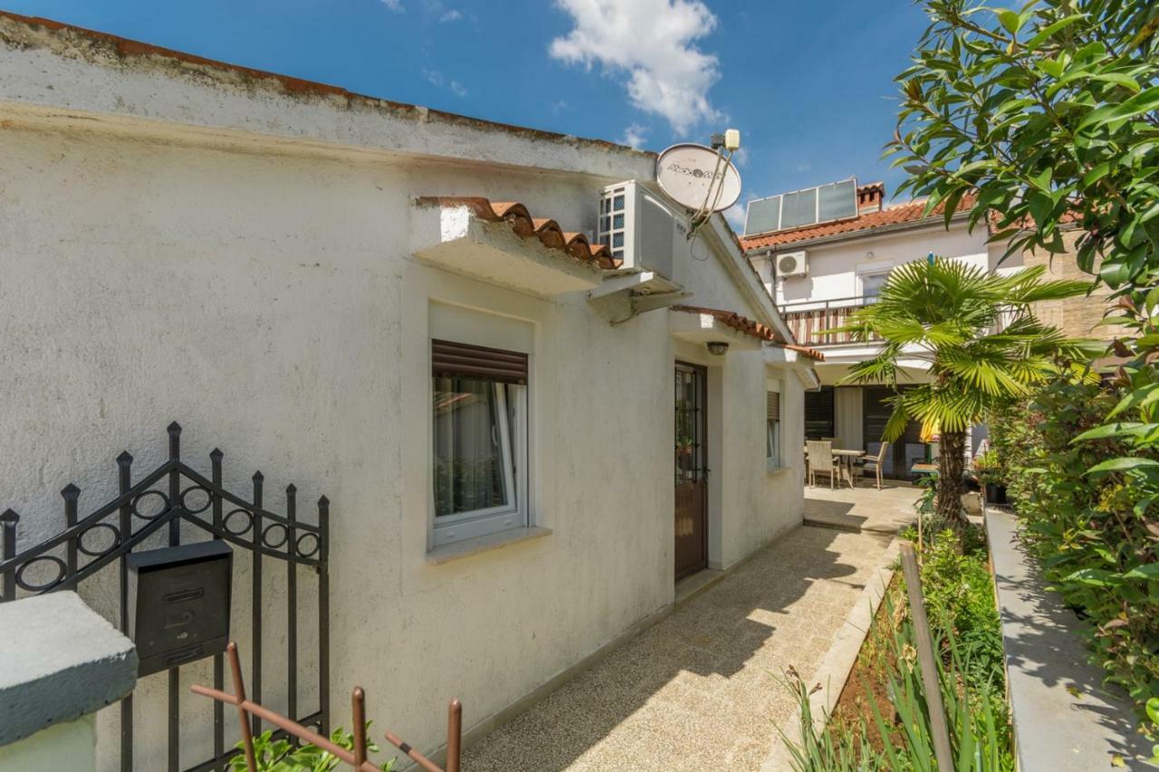 Apartments Radmila ポレッチ エクステリア 写真