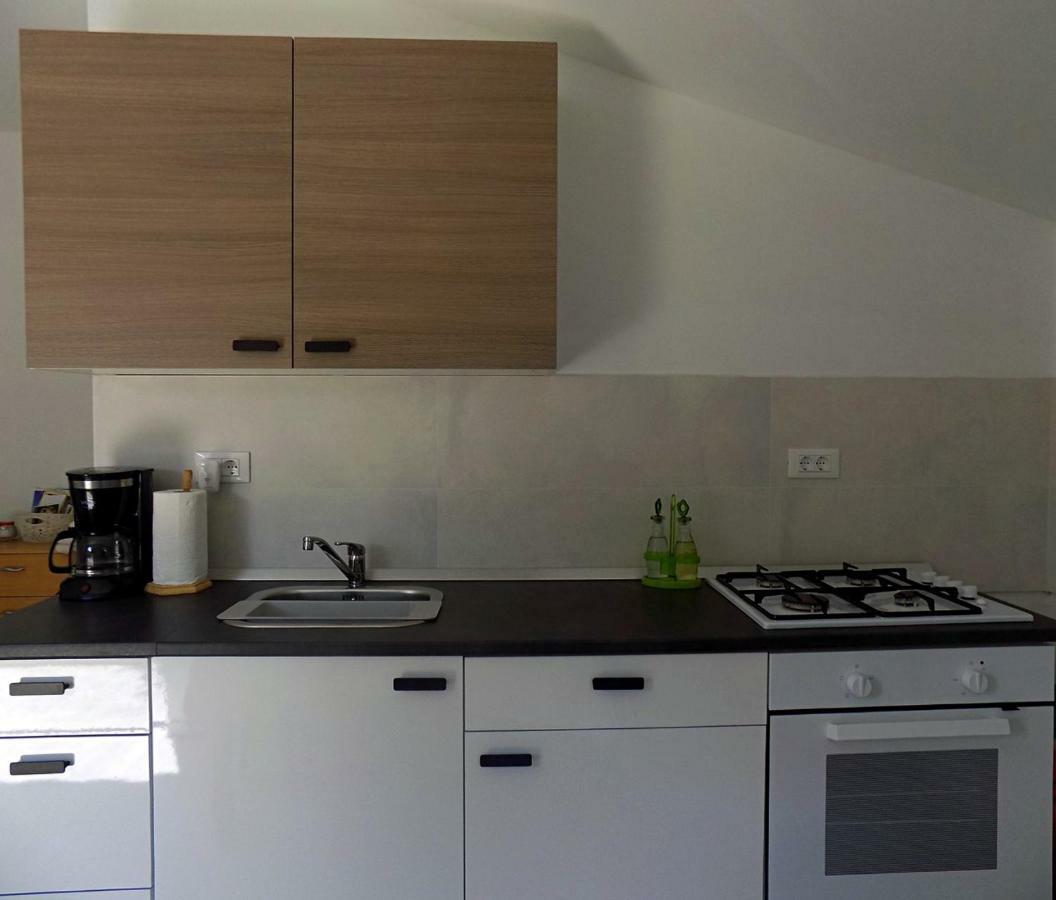 Apartments Radmila ポレッチ エクステリア 写真